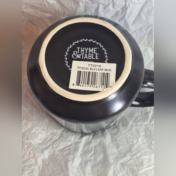 Thyme & Table Black Ceramic Mug W White Gold Leaf Pattern Like New - Picture 5 of 5